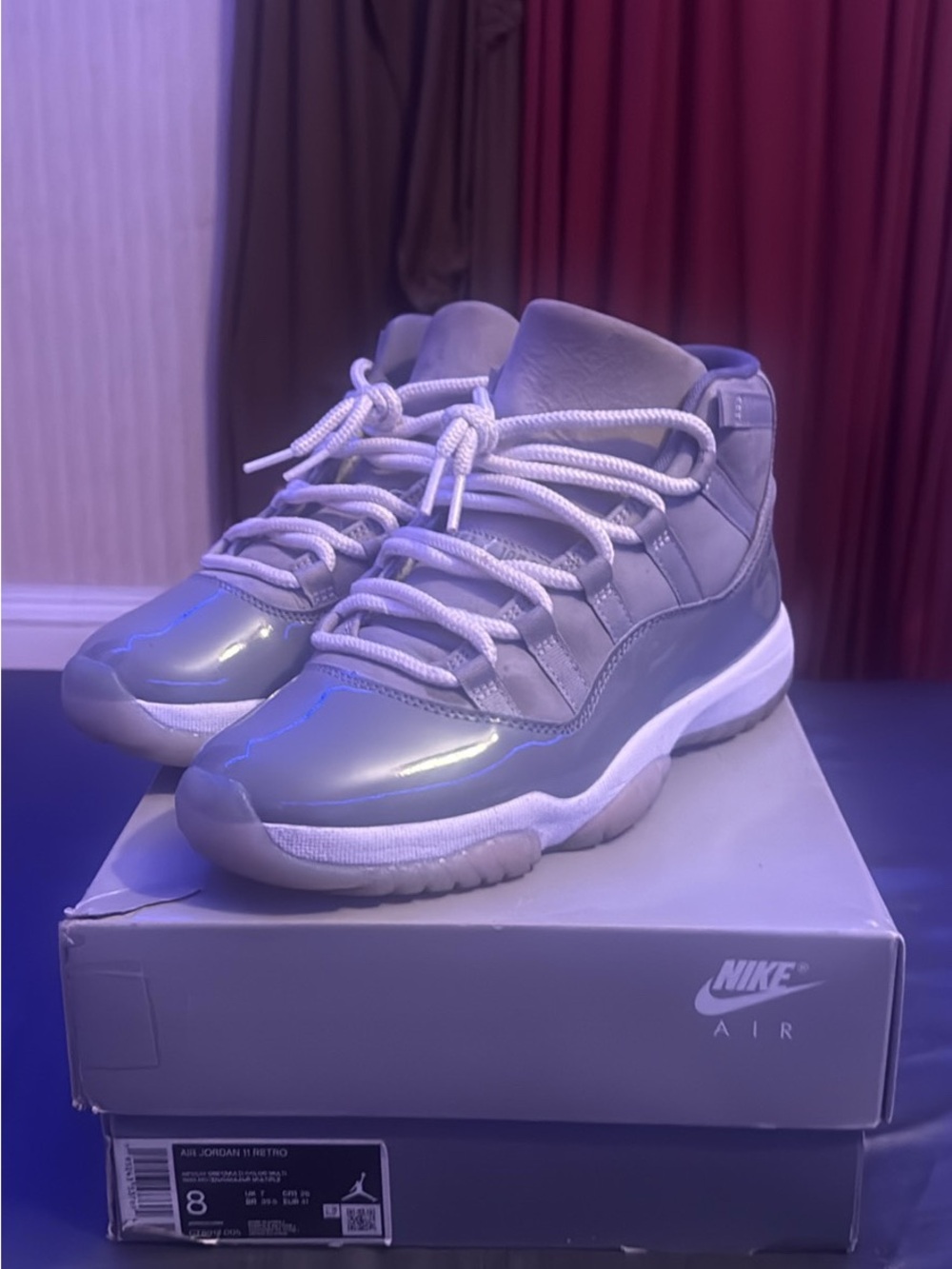 Nike Men Air Jordan 11 Retro Mid - Light Gray and White